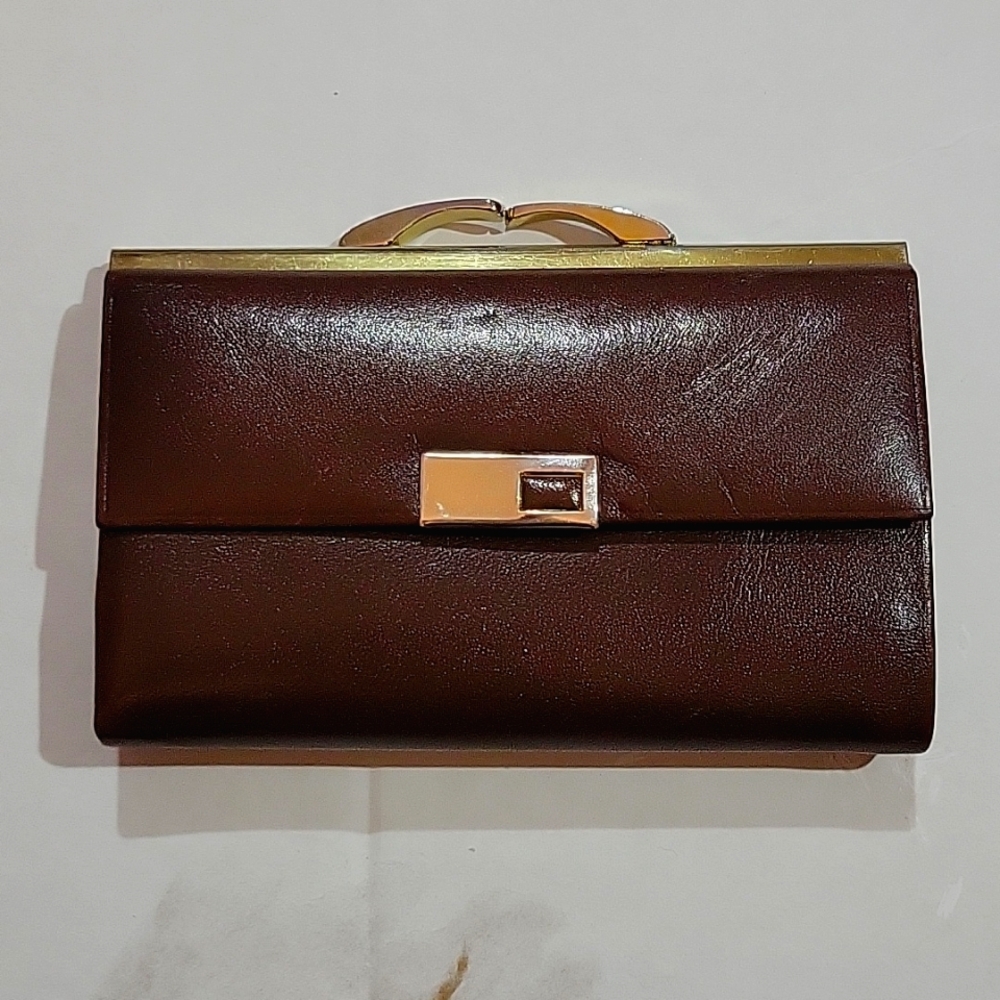 Tilly's brown leather wallet